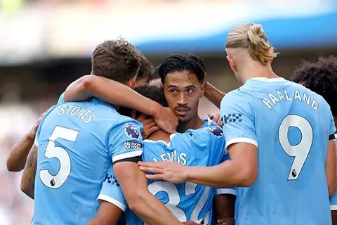 غياب مرموش.. تشكيل مانشستر سيتي المتوقع أمام بيرنلي بالدوري الإنجليزي